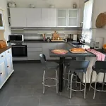 Daire La Casa Negli Ulivi, Con Piscina