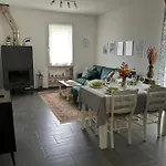 Daire La Casa Negli Ulivi, Con Piscina *